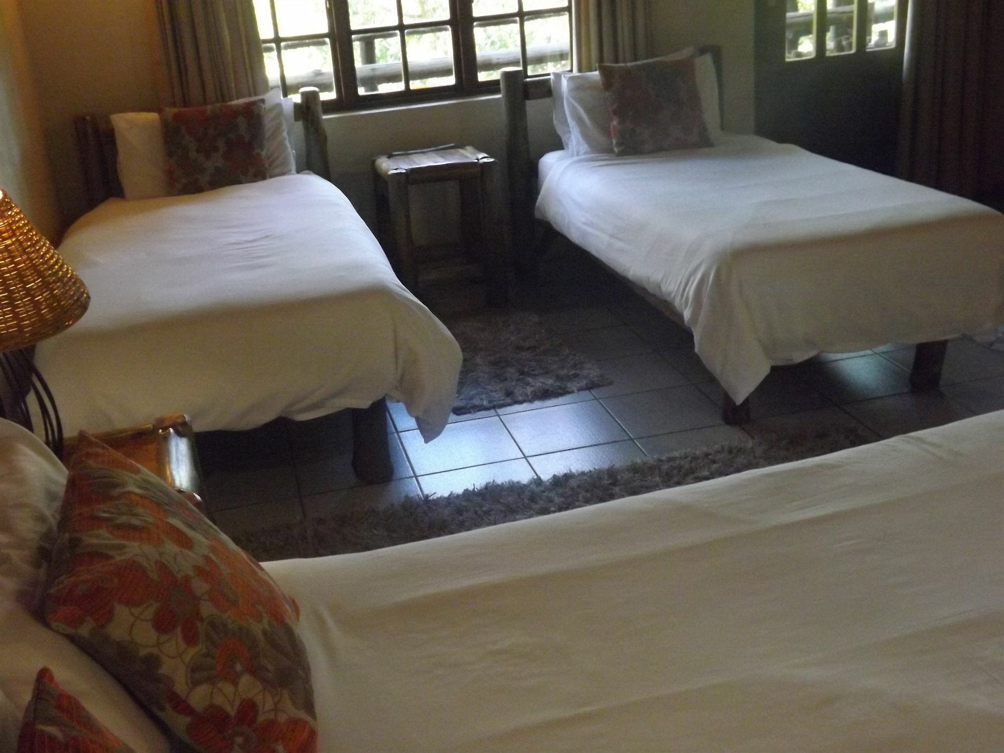 Ebundu Lodge ไวท์ริเวอร์ ภายนอก รูปภาพ
